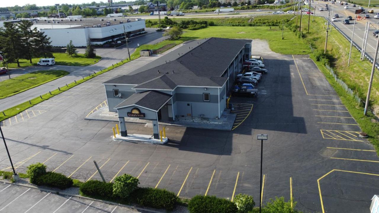 Days Inn By Wyndham Indianapolis East Post Road Extérieur photo