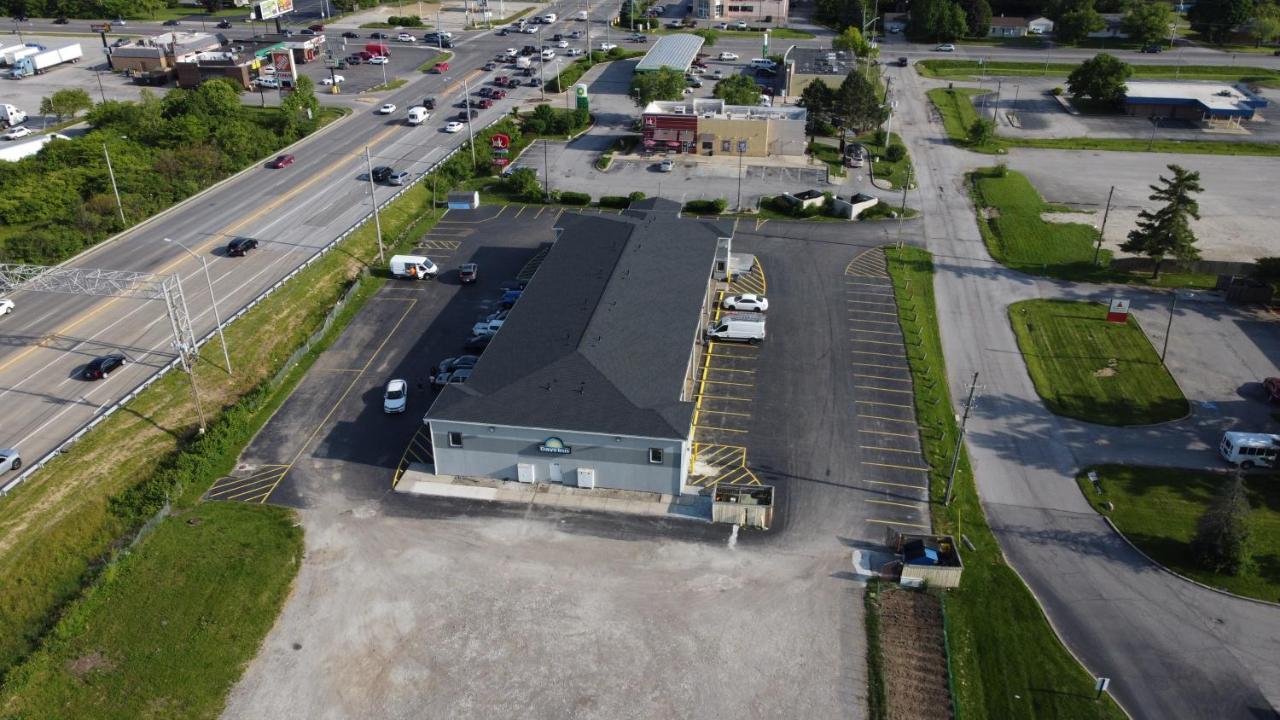 Days Inn By Wyndham Indianapolis East Post Road Extérieur photo