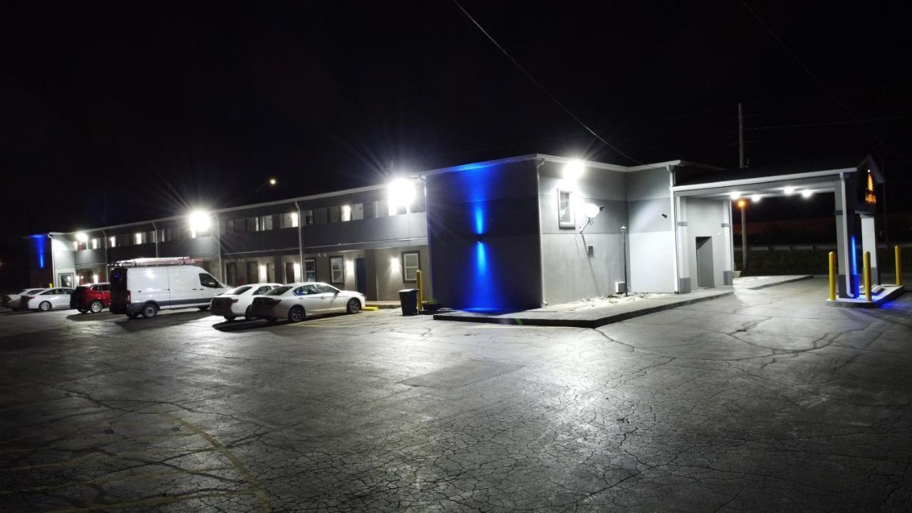 Days Inn By Wyndham Indianapolis East Post Road Extérieur photo