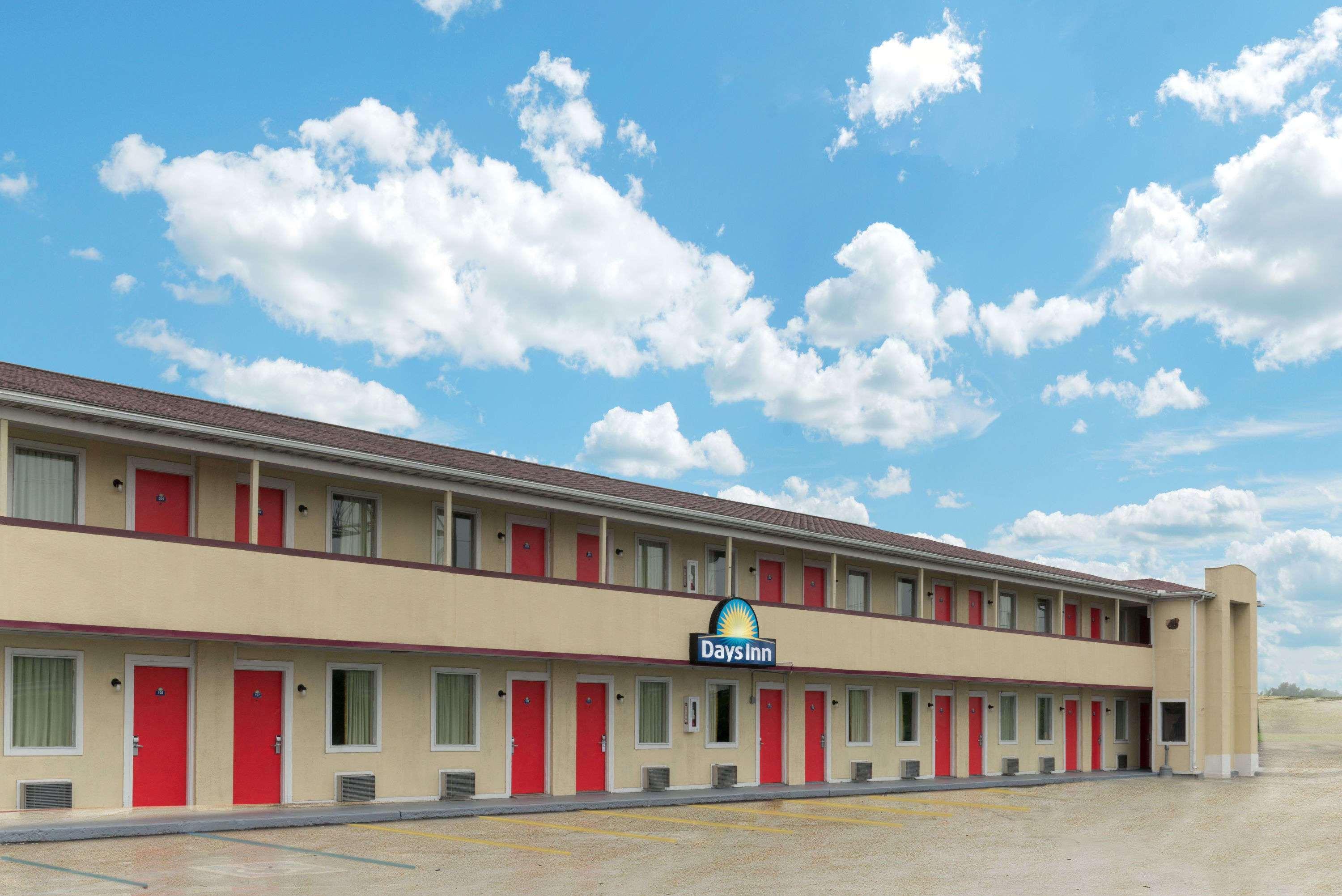 Days Inn By Wyndham Indianapolis East Post Road Extérieur photo