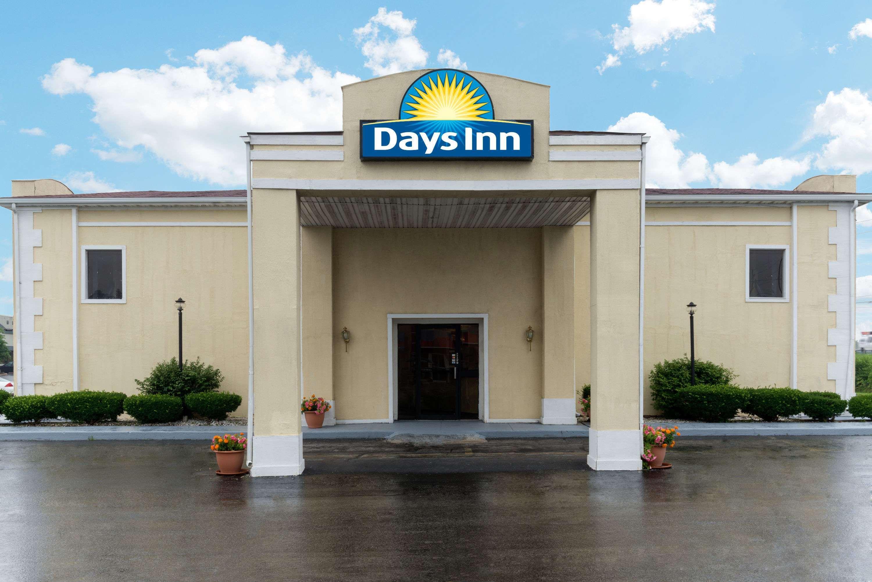 Days Inn By Wyndham Indianapolis East Post Road Extérieur photo